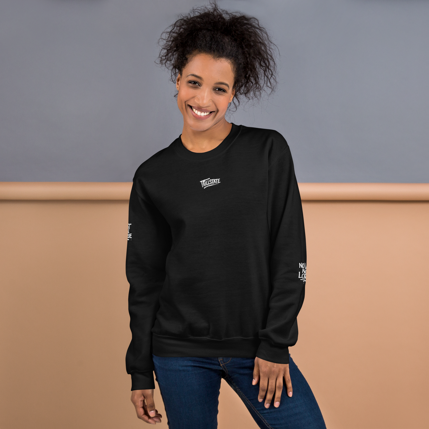 Czarna bluza typu sweatshirt (tył)