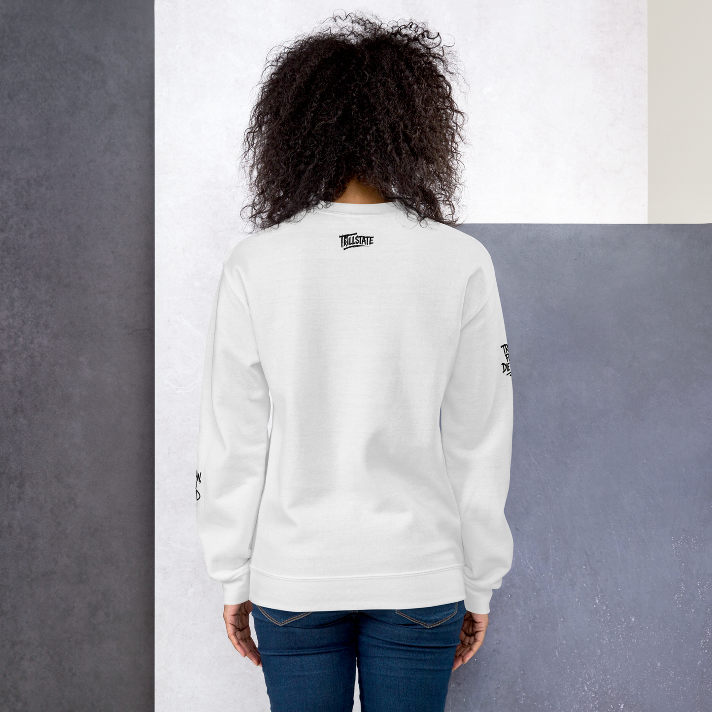 Biała bluza typu sweatshirt (przód)
